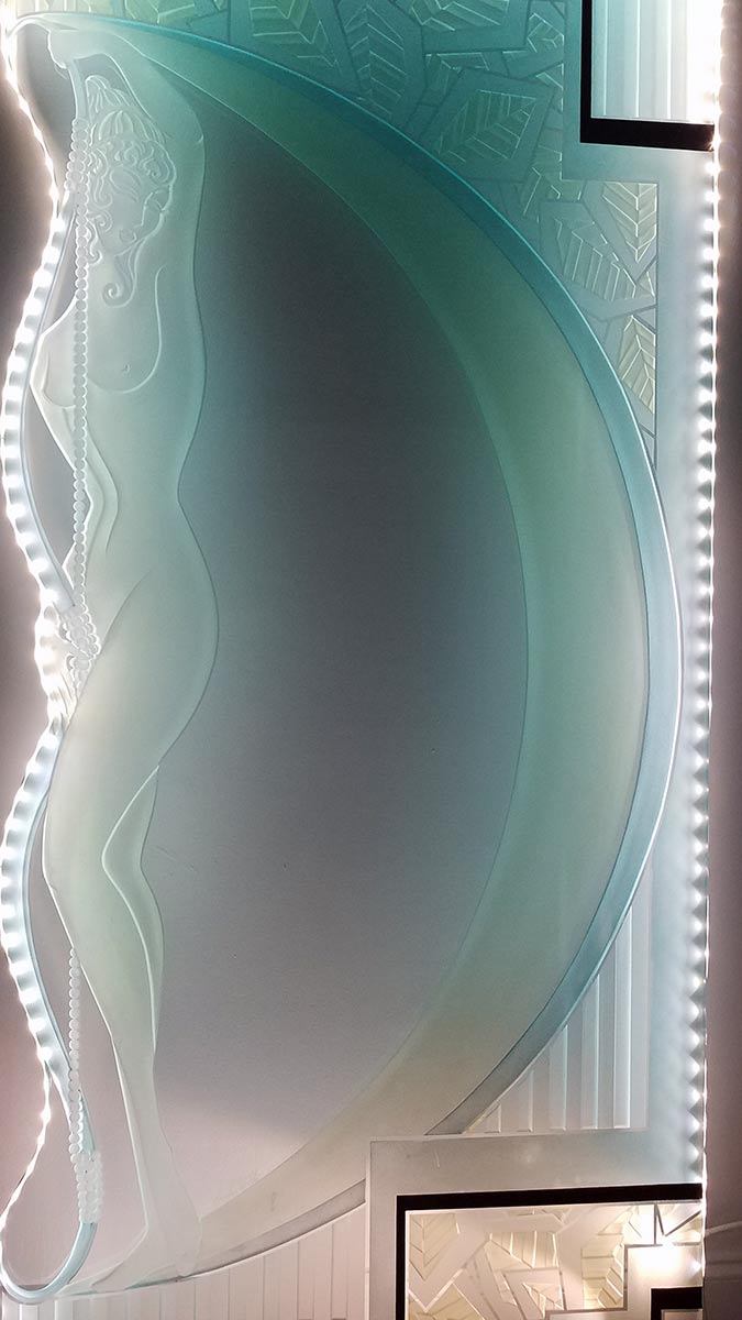 Art Deco Glass floor standing sculpture by Frank Hill Art Deco Glass floor standing sculpture by Frank Hill