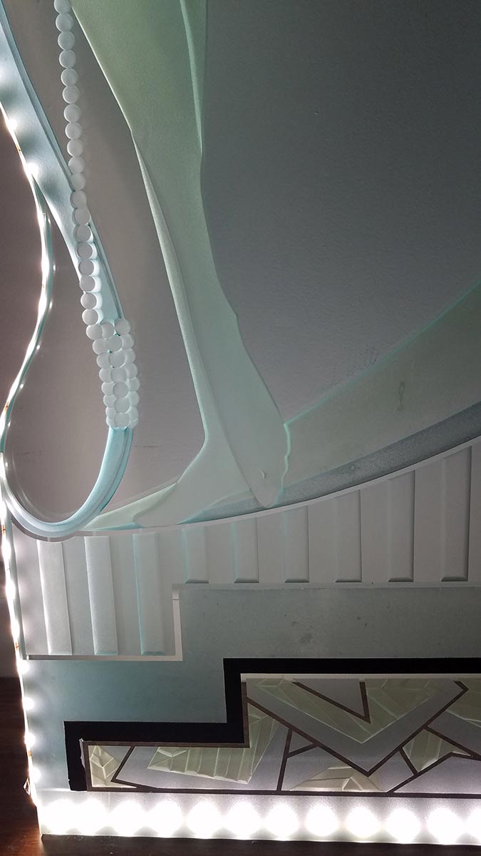 Art Deco Glass floor standing sculpture by Frank Hill Art Deco Glass floor standing sculpture by Frank Hill