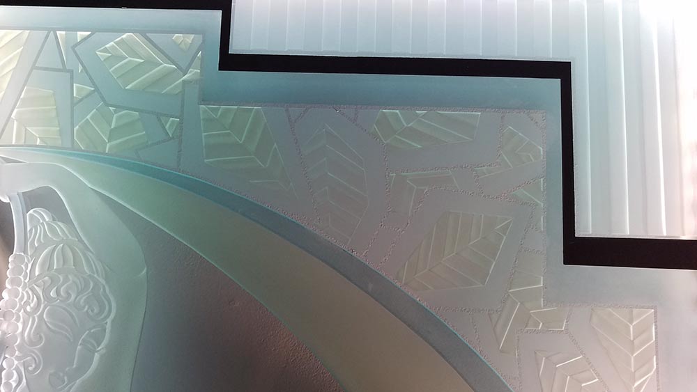 Art Deco Glass floor standing sculpture by Frank Hill Art Deco Glass floor standing sculpture by Frank Hill